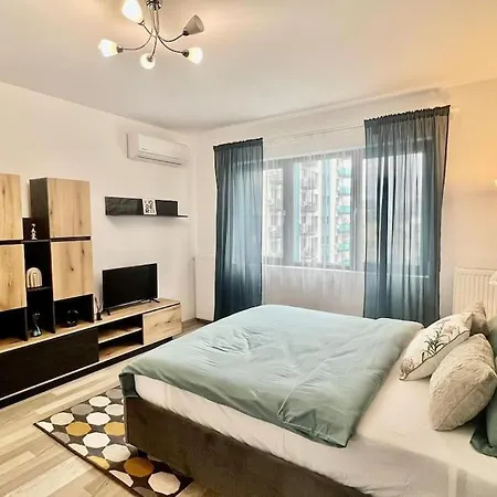 Flat In A Quiet Area - Carol Park Apartman Bukarest