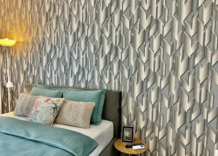 Flat In A Quiet Area - Carol Park *