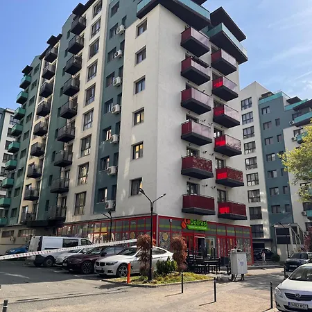 Flat In A Quiet Area - Carol Park Apartment *